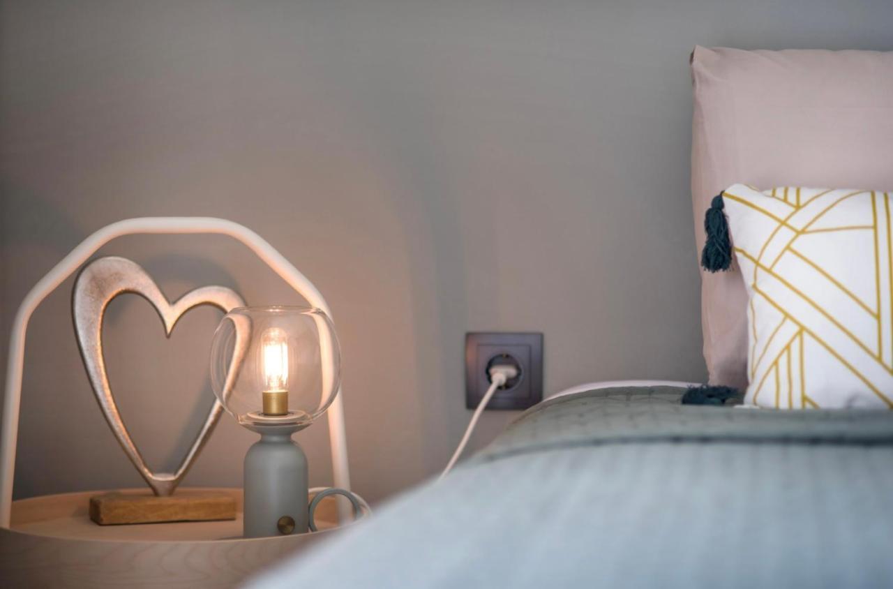 Eleusis Suites Β Buitenkant foto