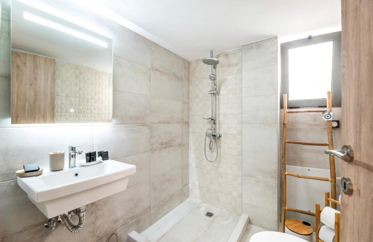 Eleusis Suites Β Buitenkant foto
