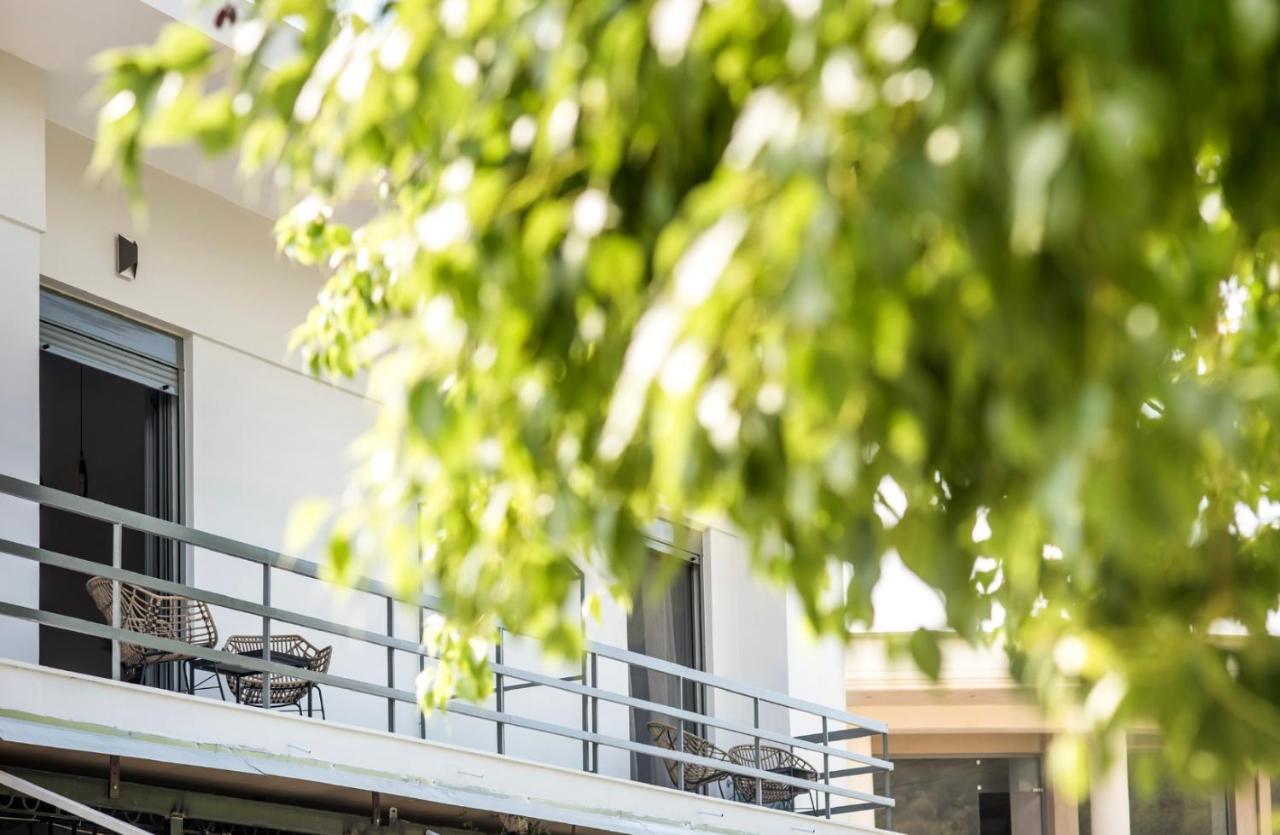 Eleusis Suites Β Buitenkant foto