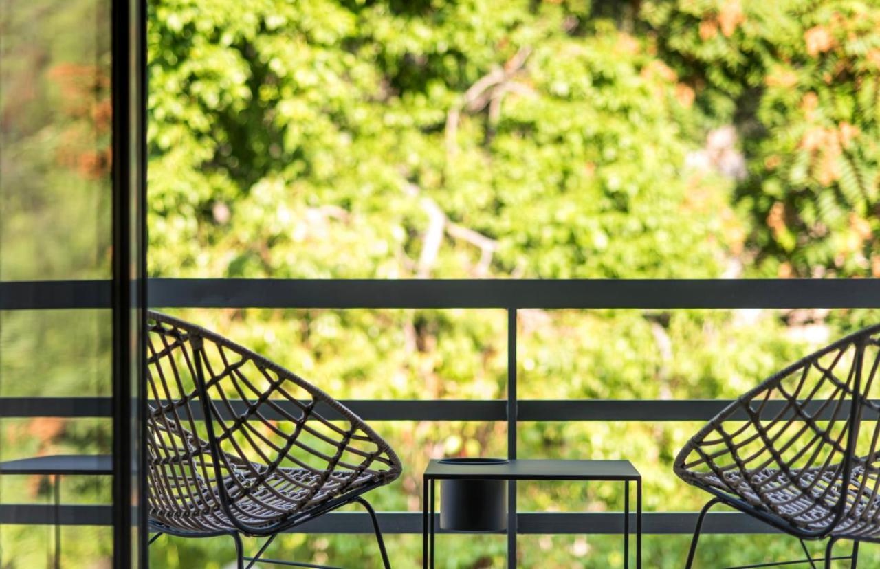 Eleusis Suites Β Buitenkant foto