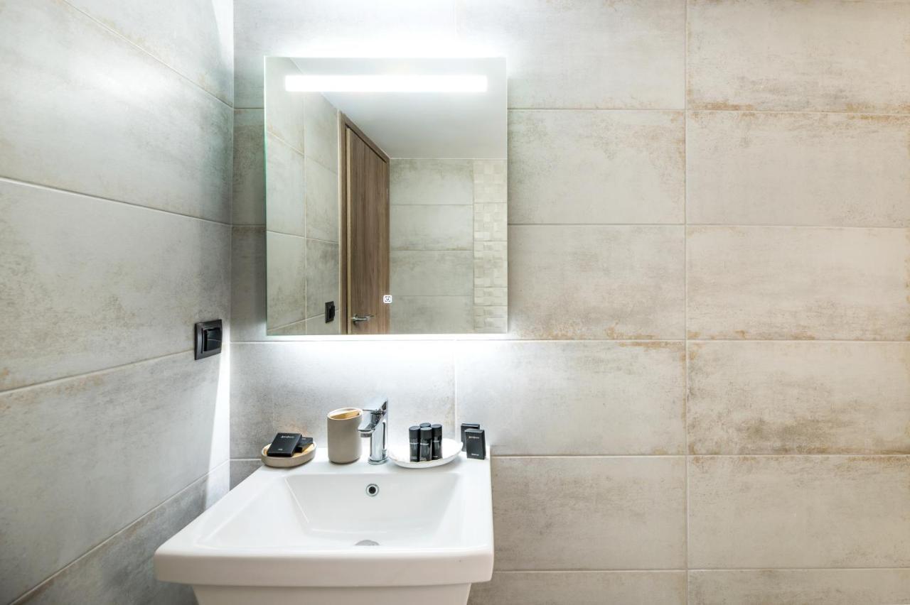 Eleusis Suites Β Buitenkant foto