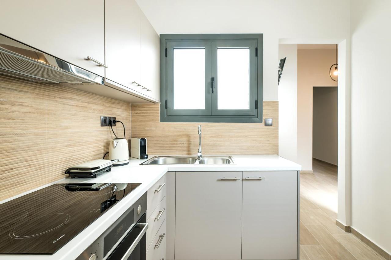 Eleusis Suites Β Buitenkant foto